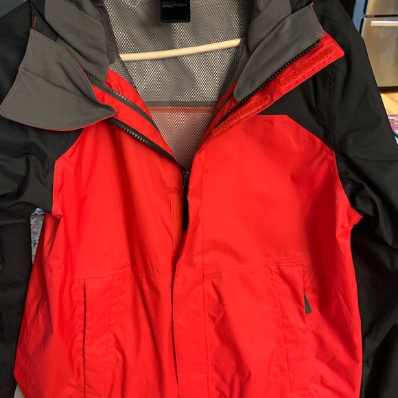 2 in1 north face coat with hood. - Picture 1 of 6